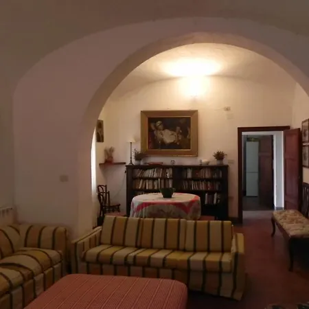 Castello Di Grotti Corsano