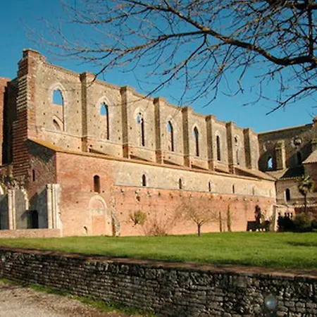 Castello Di Grotti * Corsano