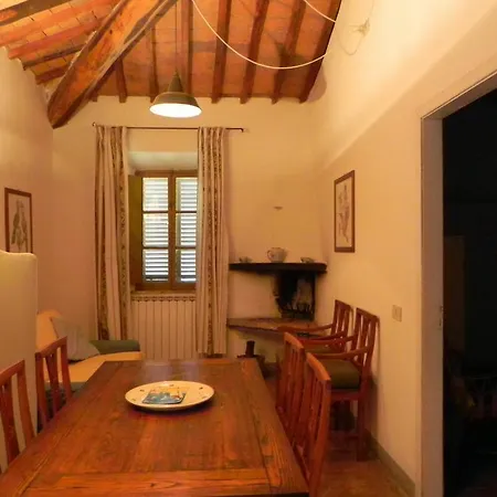 カントリーハウス Castello Di Grotti Corsano