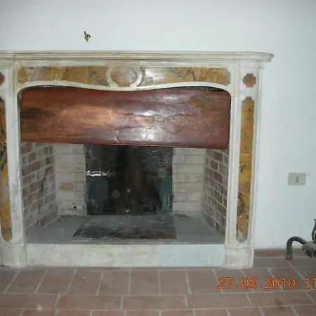 カントリーハウス Castello Di Grotti